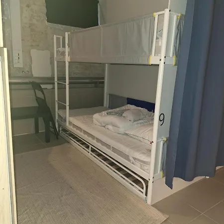 Hostel Craizy Hans *